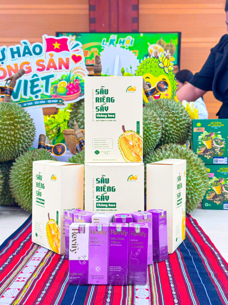 mỹ phẩm sầu riêng revify